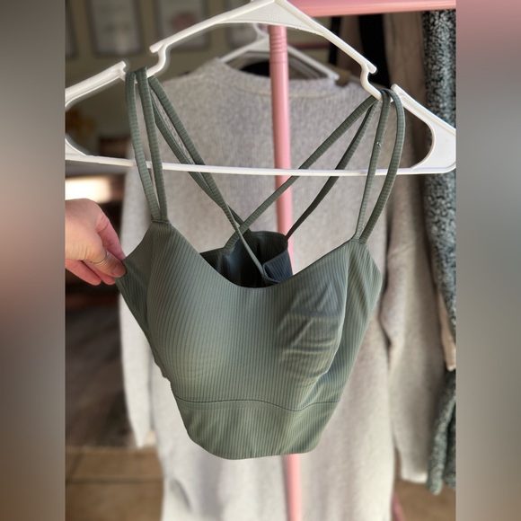 Lululemon Cloud Ribbed bra - Picture 3 of 5